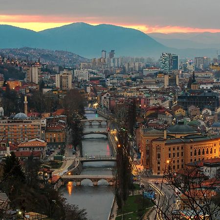 Aurelio Centar Apartment With Balcony And Free Parking Sarajevo Exteriör bild