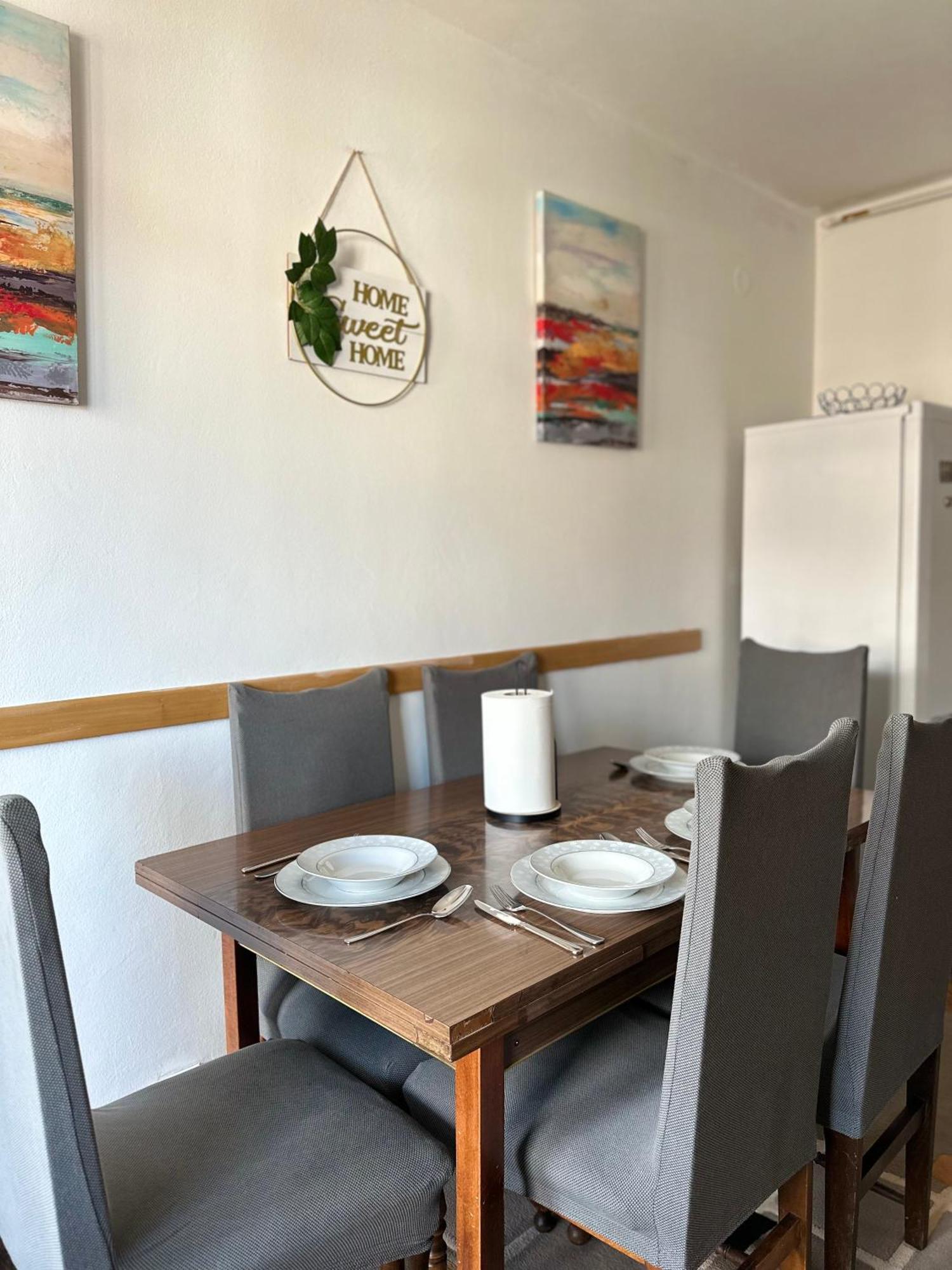 Aurelio Centar Apartment With Balcony And Free Parking Sarajevo Exteriör bild