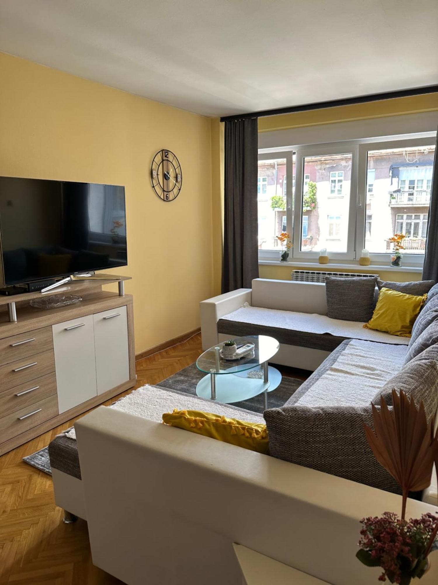 Aurelio Centar Apartment With Balcony And Free Parking Sarajevo Exteriör bild